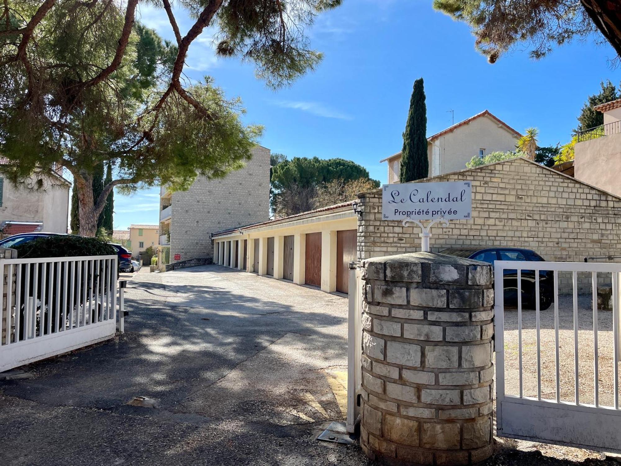 Au Coeur Et Au Calme De Bandol, Parking Et Climatisation Exterior foto